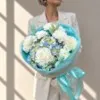 Букет с голубой гортензией , кустовой хризантемой и гвоздиками в авторской упаковке
