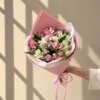Букет из 7 альстромерий в кулечке